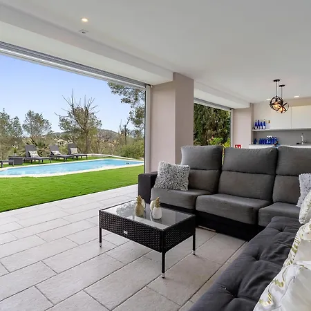 Valle De Suenos Ferienhaus Canyelles (Catalonia)