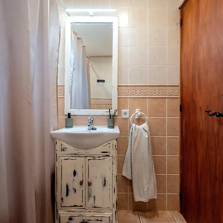 Holiday home Valle De Suenos Canyelles (Catalonia)